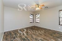 Click to view - 008-photo-main-bedroom-11852327.jpg