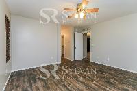 Click to view - 009-photo-main-bedroom-11852328.jpg