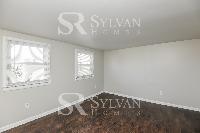 Click to view - 012-photo-bedroom-10481657.jpg