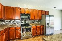 Click to view - 004-photo-kitchen-11520901.jpg