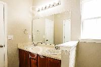 Click to view - 012-photo-bathroom-11520905.jpg