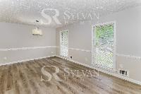 Click to view - 005-photo-main-bedroom-12769736.jpg