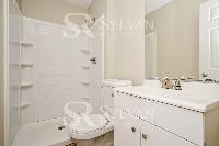 Click to view - 007-photo-main-bathroom-15205167.jpg