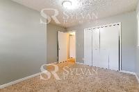 Click to view - 010-photo-bedroom-14881755.jpg