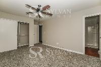 Click to view - 009-photo-main-bedroom-11426104.jpg