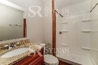 Click to view - 011-photo-main-bathroom-11426102.jpg