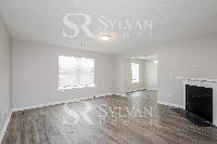 Click to view - 002-photo-living-room-11494159.jpg