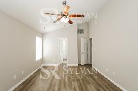 Click to view - 009-photo-main-bedroom-11214505.jpg