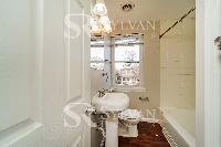 Click to view - 009-photo-main-bathroom-13606738.jpg