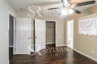 Click to view - 006-photo-main-bedroom-13294522.jpg