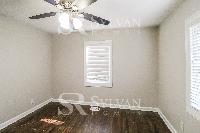 Click to view - 008-photo-bedroom-13294514.jpg