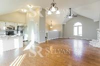 Click to view - 002-photo-dining-room-12207842.jpg