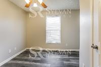 Click to view - 007-photo-bedroom-12207844.jpg