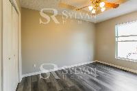 Click to view - 009-photo-bedroom-12207846.jpg