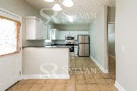 Click to view - 002-photo-kitchen-10282077.jpg