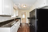 Click to view - 004-photo-kitchen-9298897.jpg