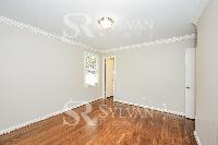 Click to view - 007-photo-main-bedroom-9298887.jpg