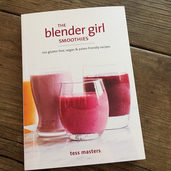 Review The Blender Girl Smoothies by Tess Masters