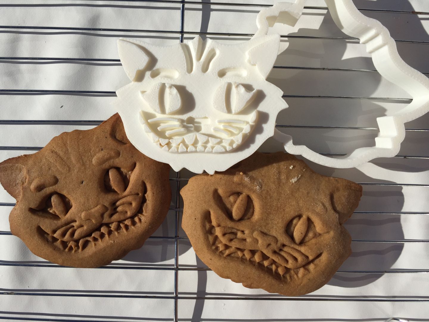 Cheshire Cat Cookie Cutter Redpah