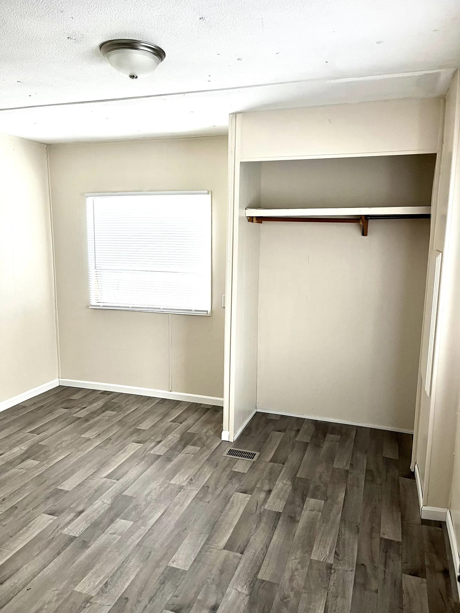 Buyer 1 Current Homes For Sale MOBILE REALTY, LLC.