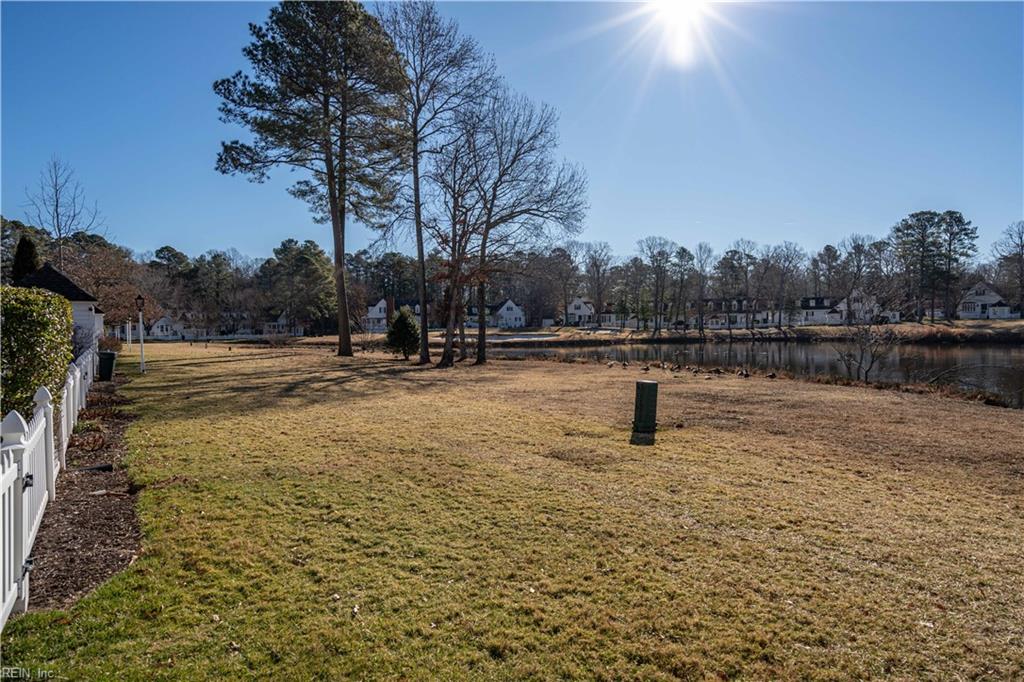 305 Dogleg Dr,Williamsburg VA, VA 23188Liz Moore and Associates