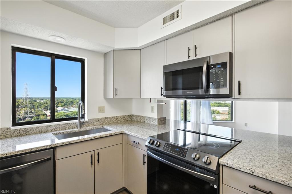 WINDWARD TOWERS