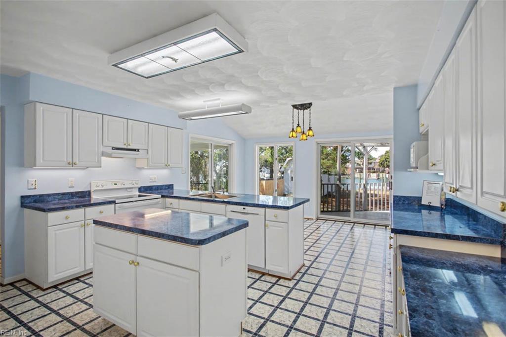 BROAD BAY COLONY