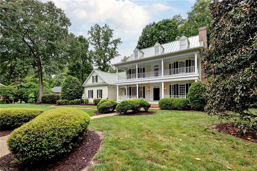 HOLLY HILLS