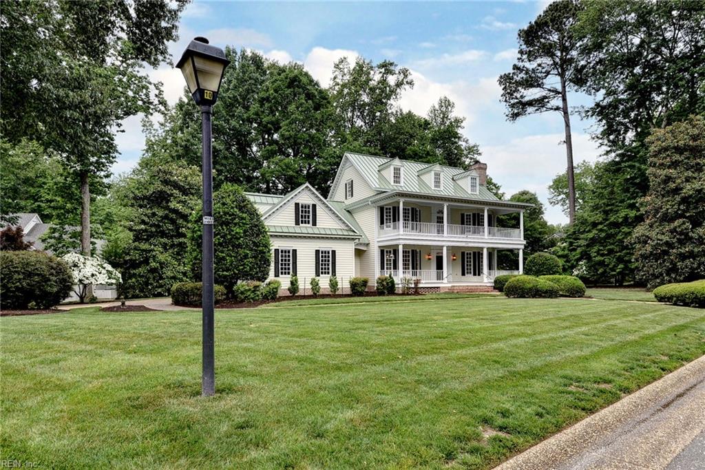 HOLLY HILLS