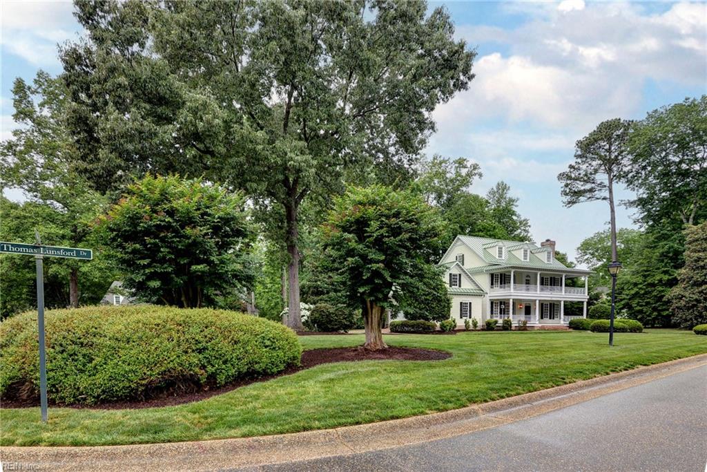 HOLLY HILLS