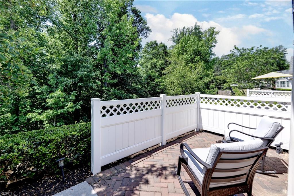 VILLAS AT FIVE FORKS