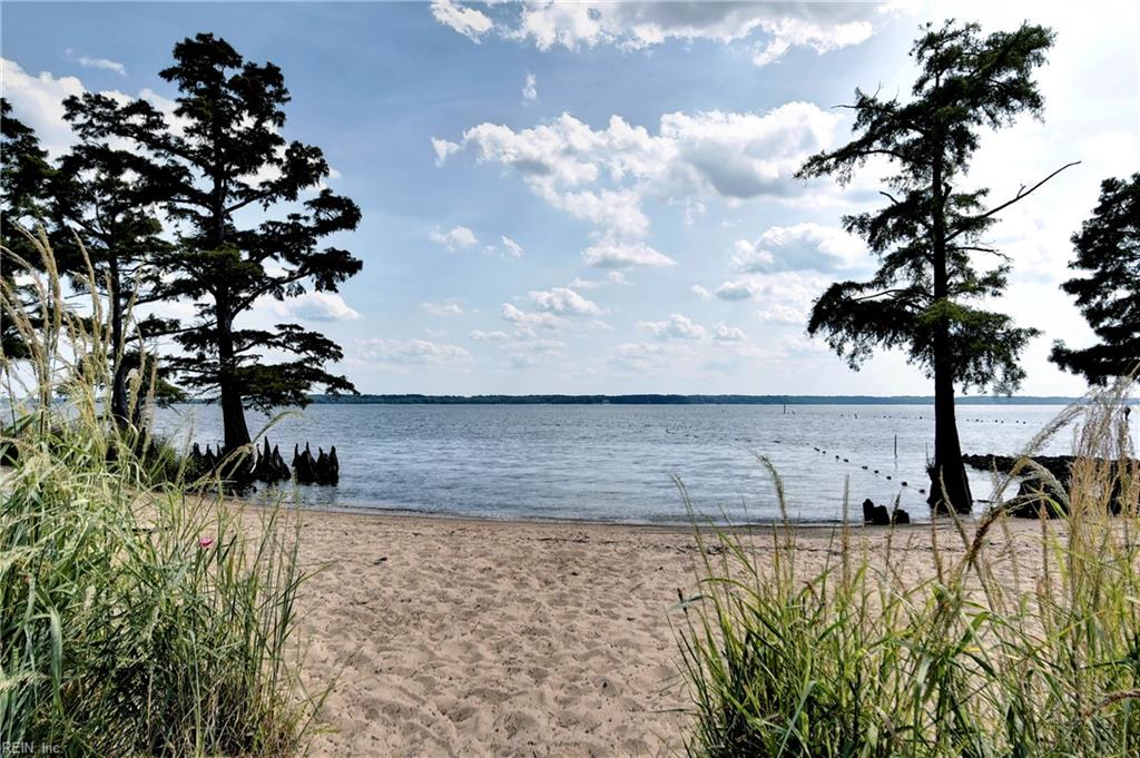 HERITAGE LANDING
