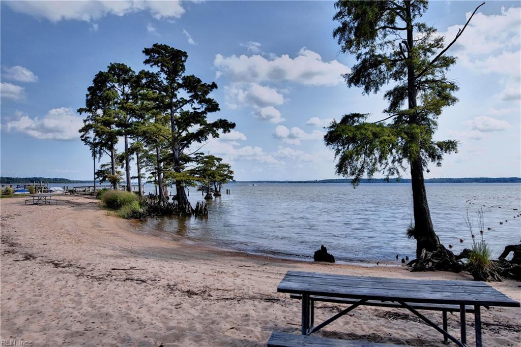HERITAGE LANDING