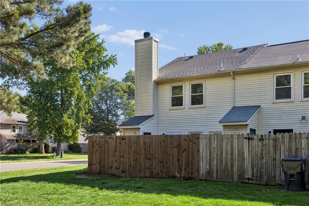 YORK CROSSING TOWNHOUSES