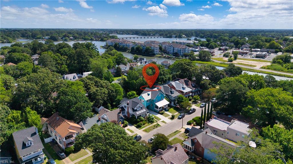 COLONIAL PLACE