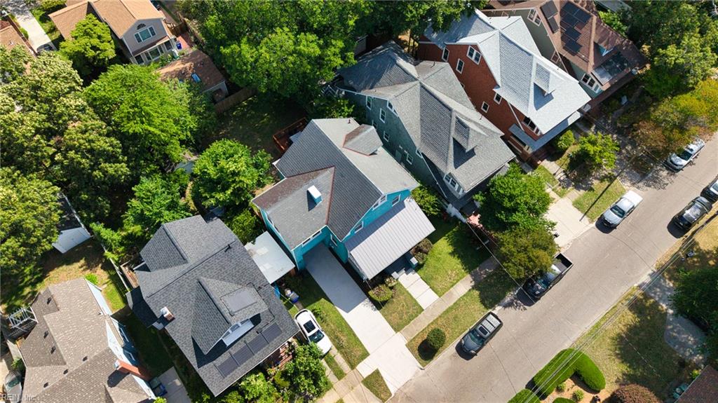 COLONIAL PLACE