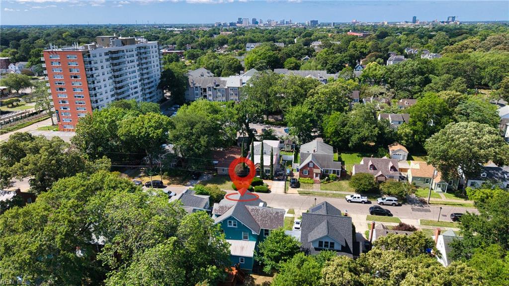 COLONIAL PLACE