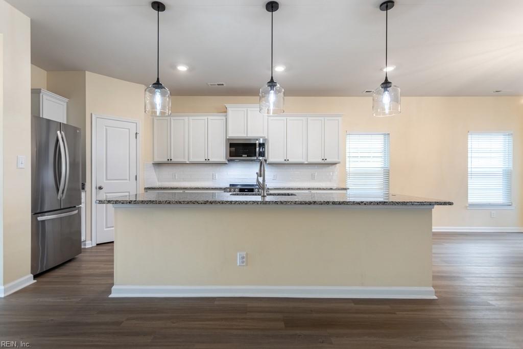 HUNTINGTON POINTE