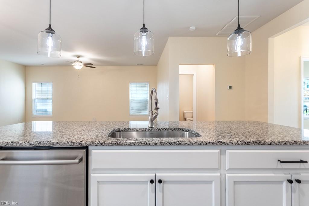 HUNTINGTON POINTE