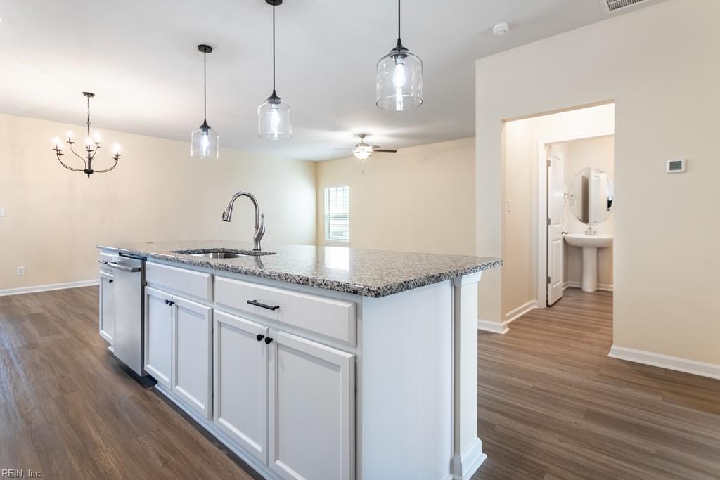 HUNTINGTON POINTE