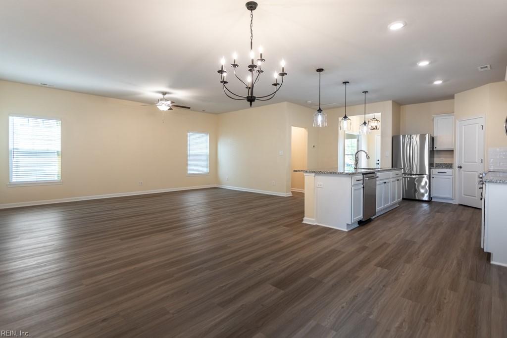HUNTINGTON POINTE
