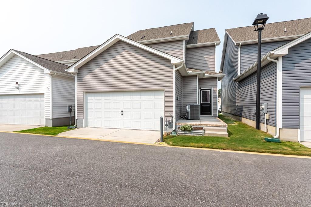 HUNTINGTON POINTE