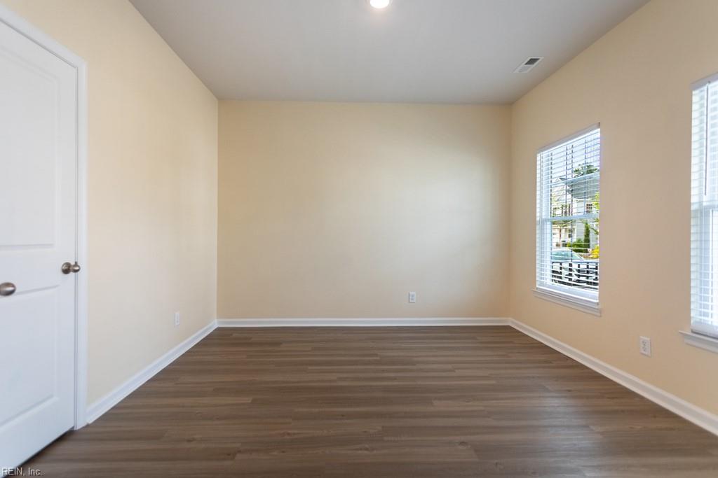 HUNTINGTON POINTE