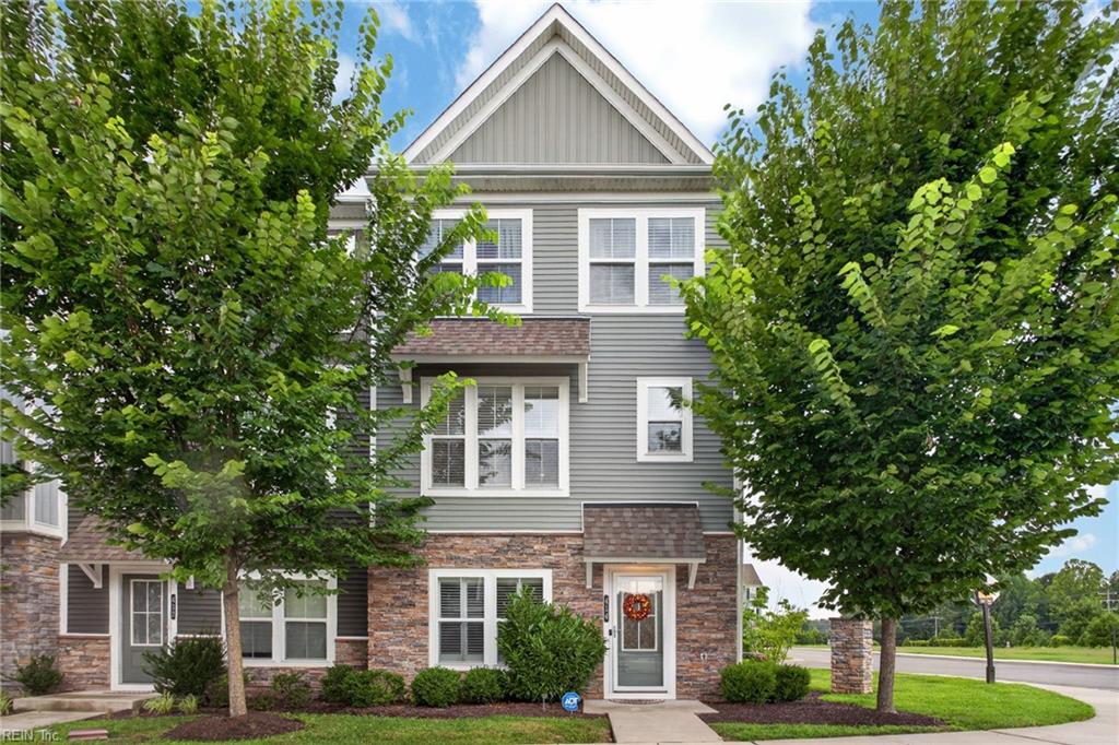 KELTON STATION TOWNHOMES