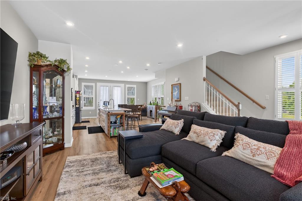 KELTON STATION TOWNHOMES