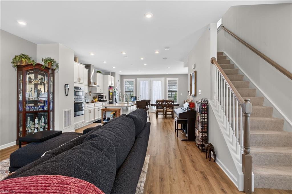 KELTON STATION TOWNHOMES