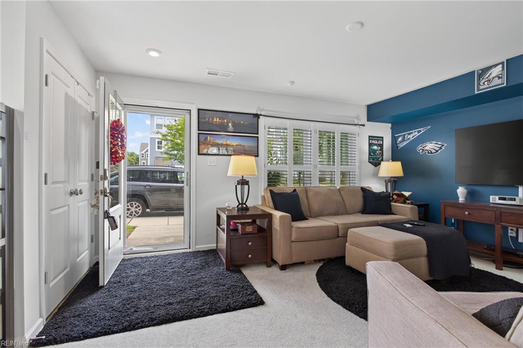 KELTON STATION TOWNHOMES