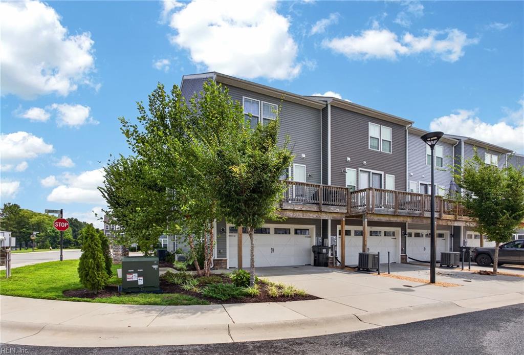 KELTON STATION TOWNHOMES