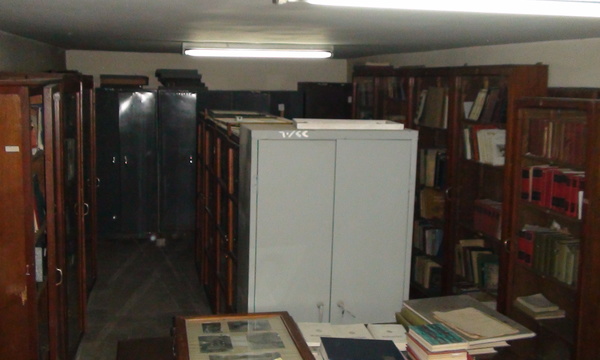 Mcm unesco visit library 09april09 %2828%29