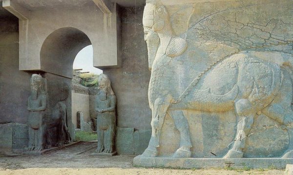 Iraq  nimrud   assyria  lamassu's guarding palace entrance